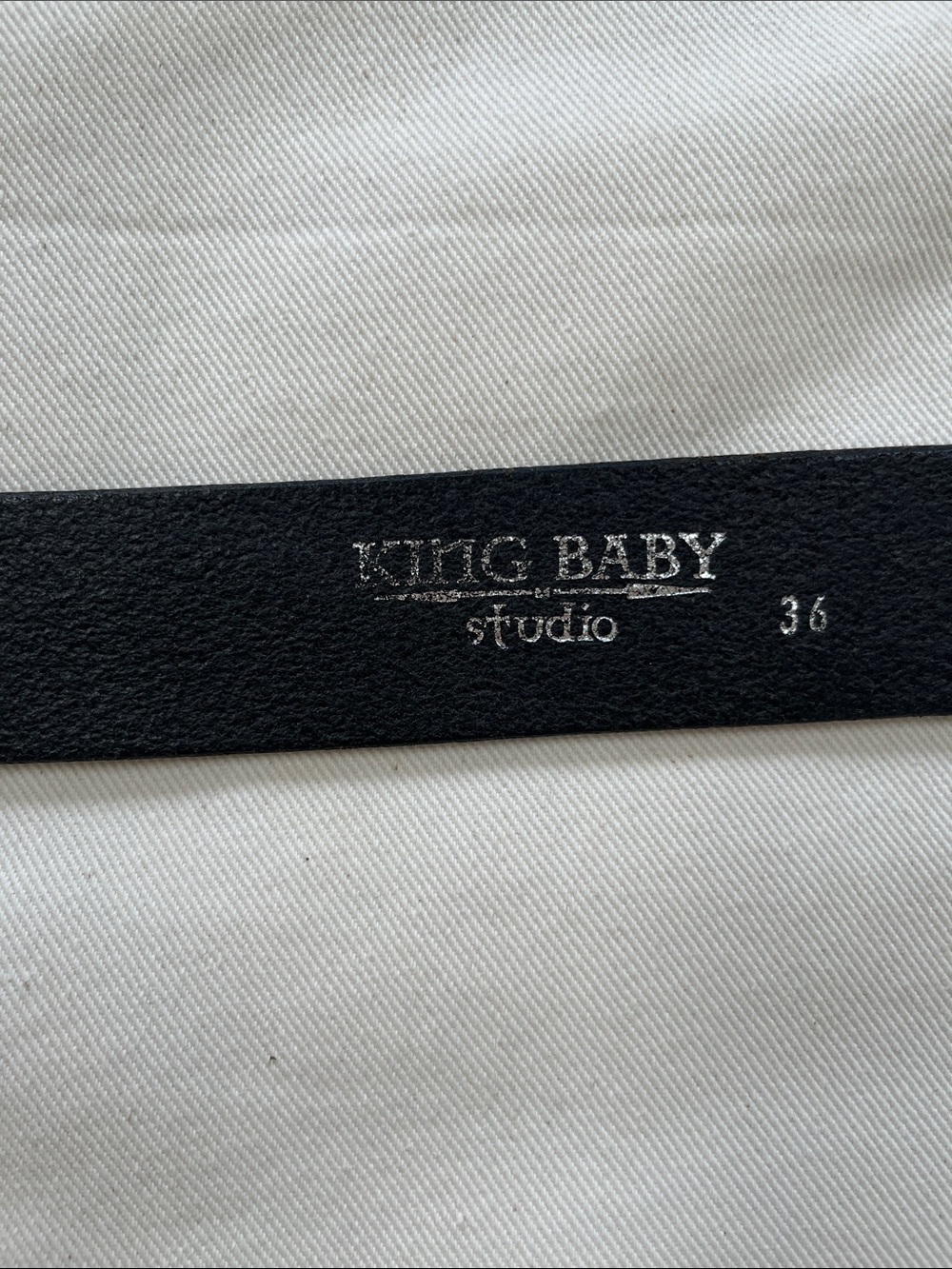 Men's Black Leather Belt with Silver Skull & Crossbones Buckle - Picture 3 of 3